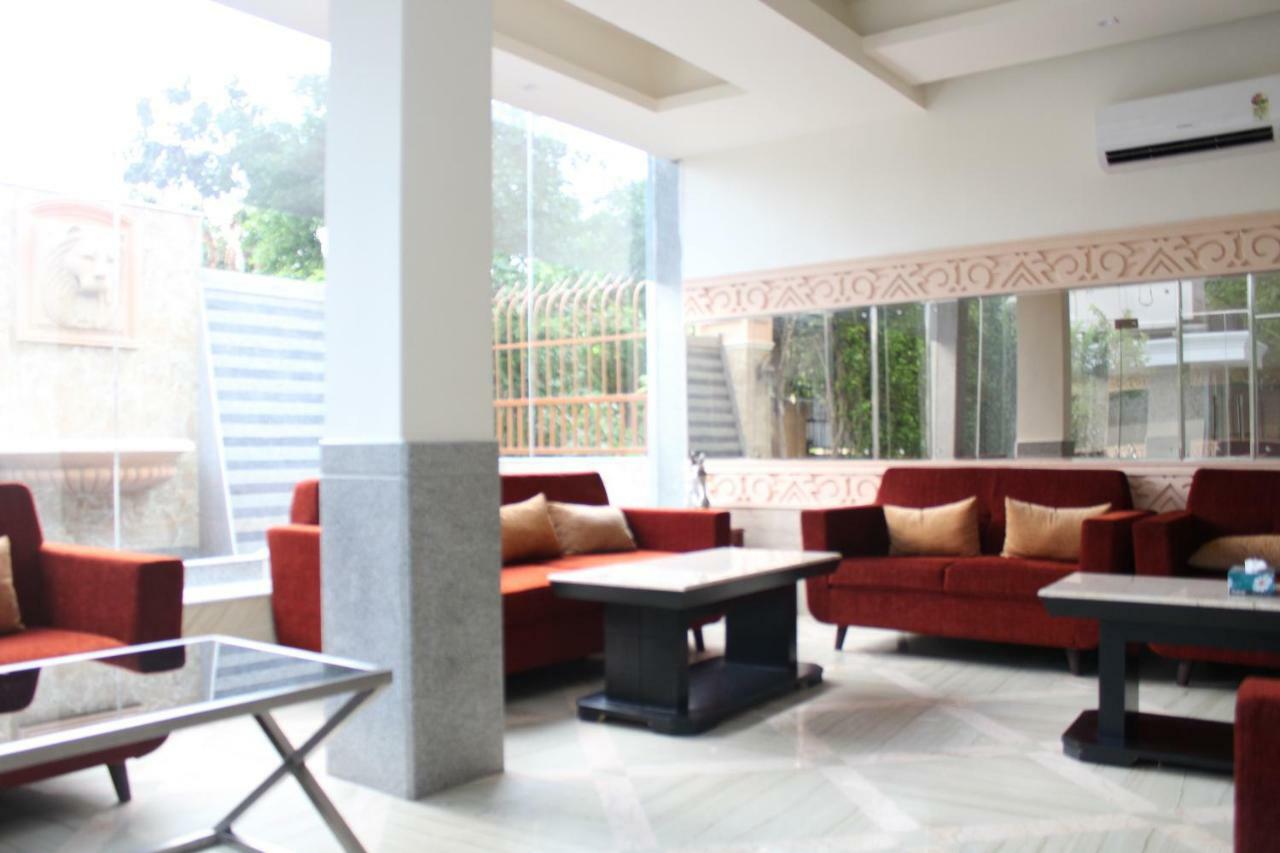 Royal Residence Iffco Chowk Гургаон Екстериор снимка