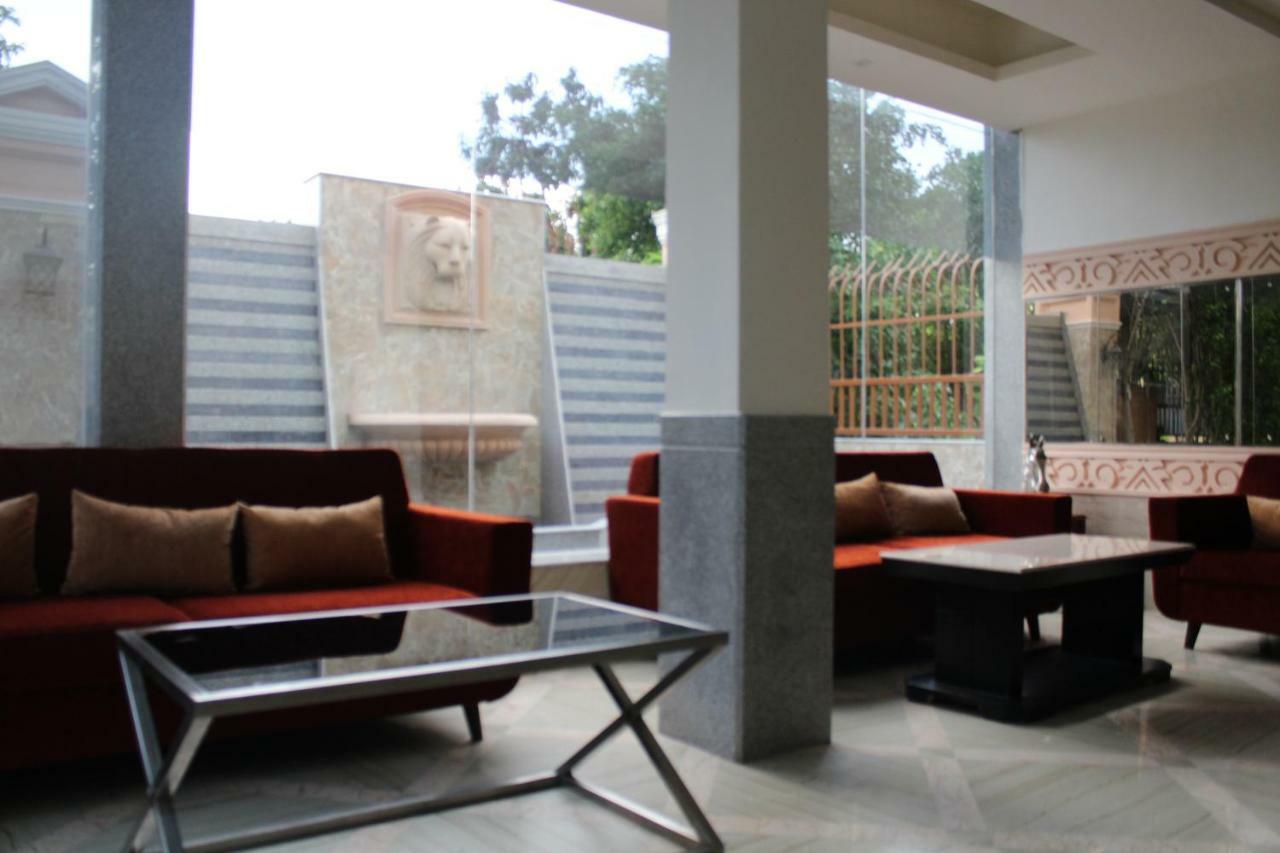 Royal Residence Iffco Chowk Гургаон Екстериор снимка