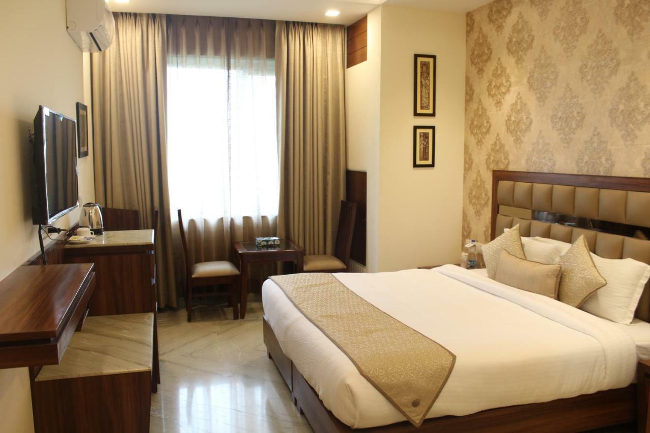 Royal Residence Iffco Chowk Гургаон Екстериор снимка