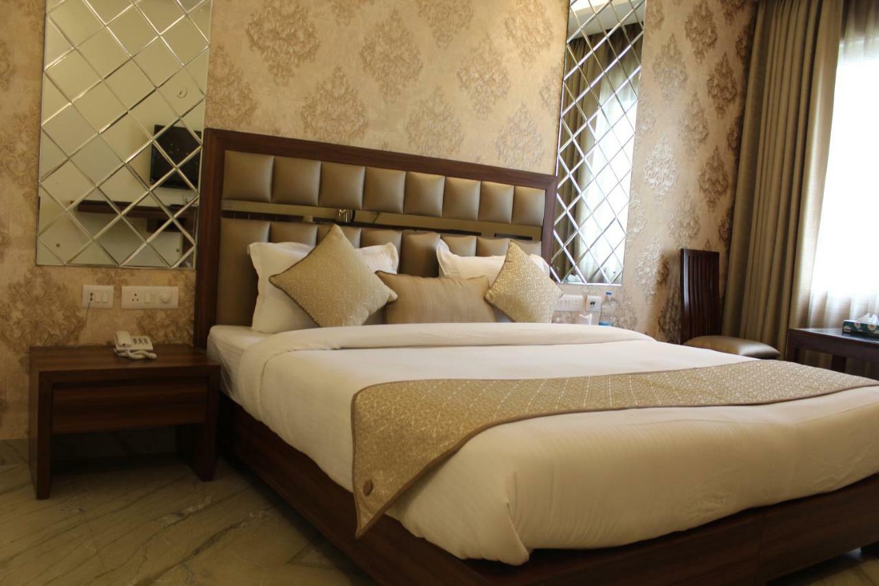 Royal Residence Iffco Chowk Гургаон Екстериор снимка